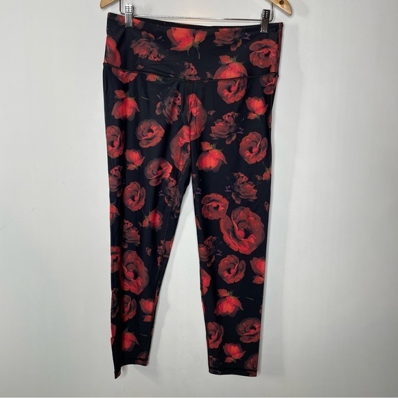 Victoria's Secret Pants - Victoria’s Secret Sport Floral‎ Leggings Size Xlarge